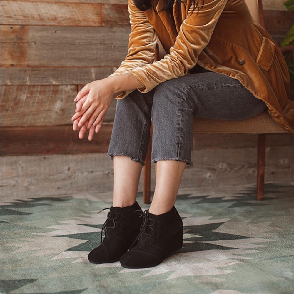Toms Wedge Bootie